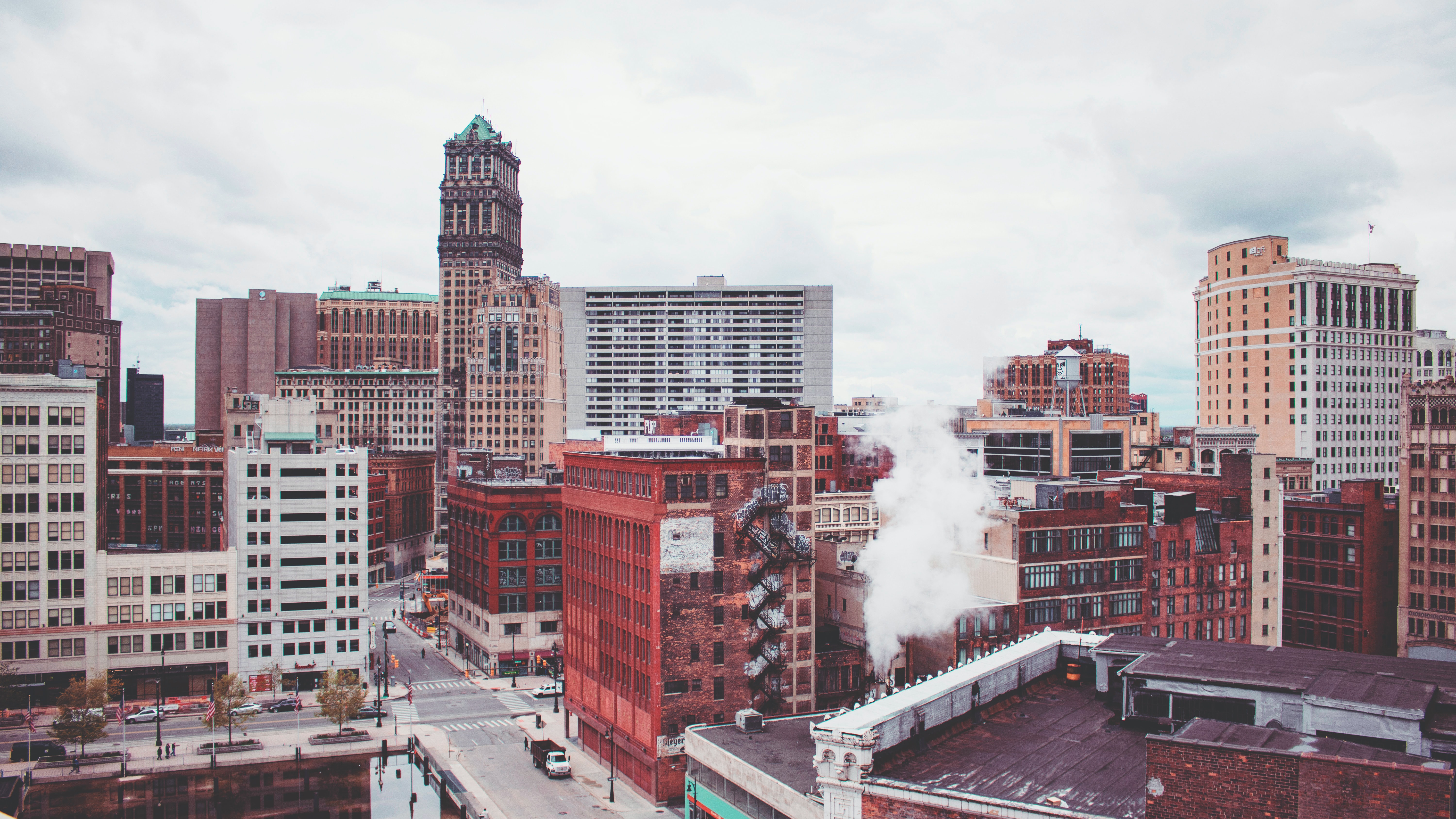 Üç Mahalle, Onlarca Yüz ve Tek Bir Ortak Amaç: Daha İyi Bir Detroit}